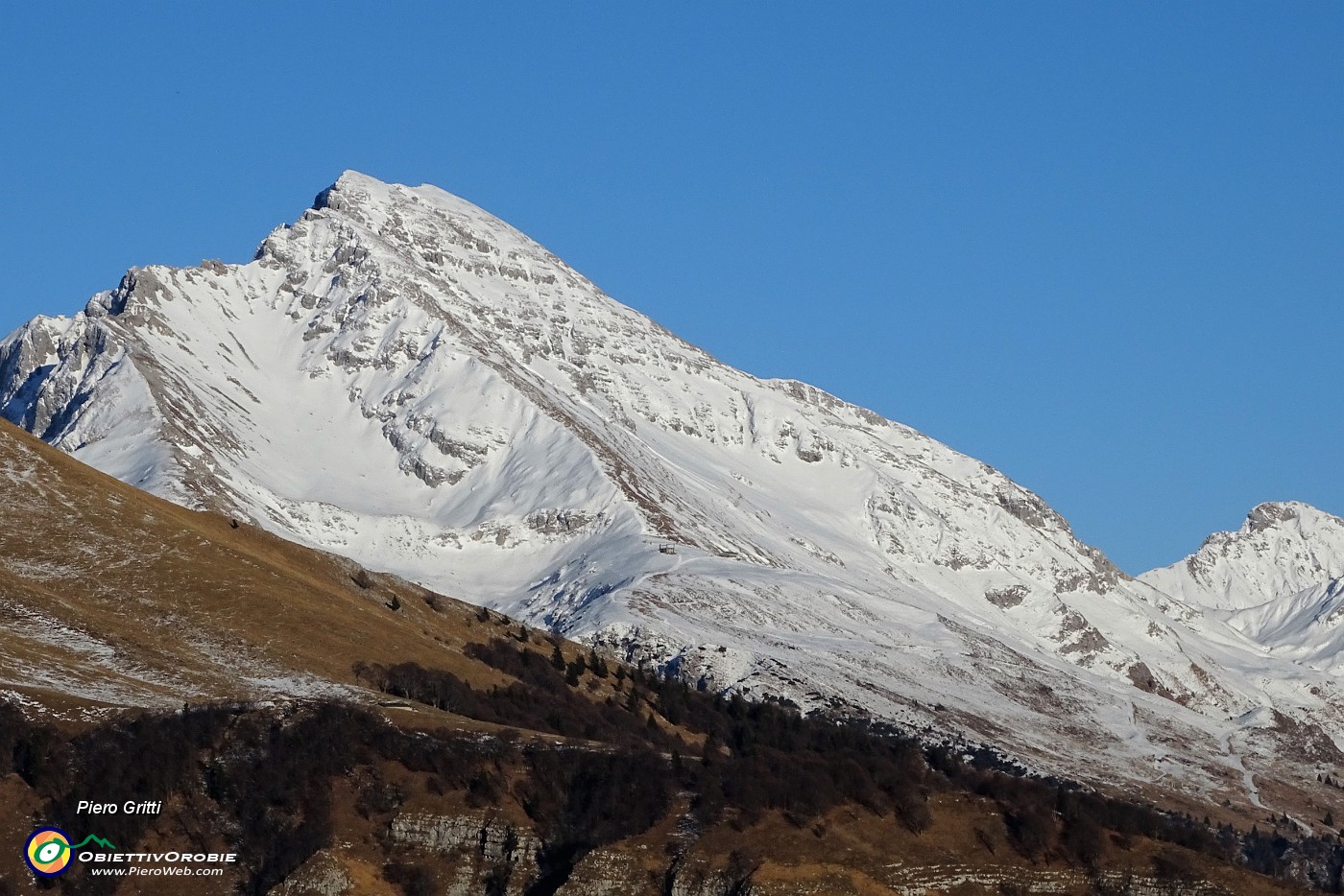 52 Arera innevato .JPG